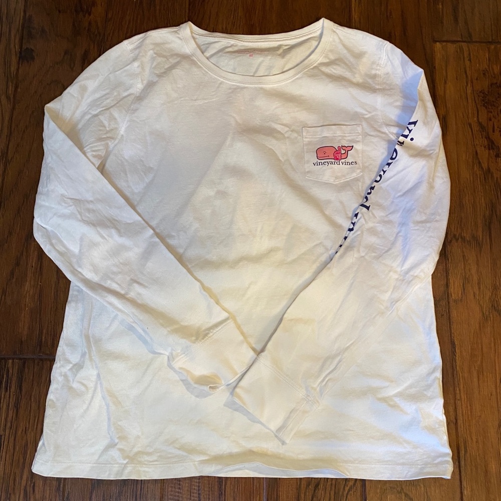 White long sleeve VINEYARD VINES TSHIRT